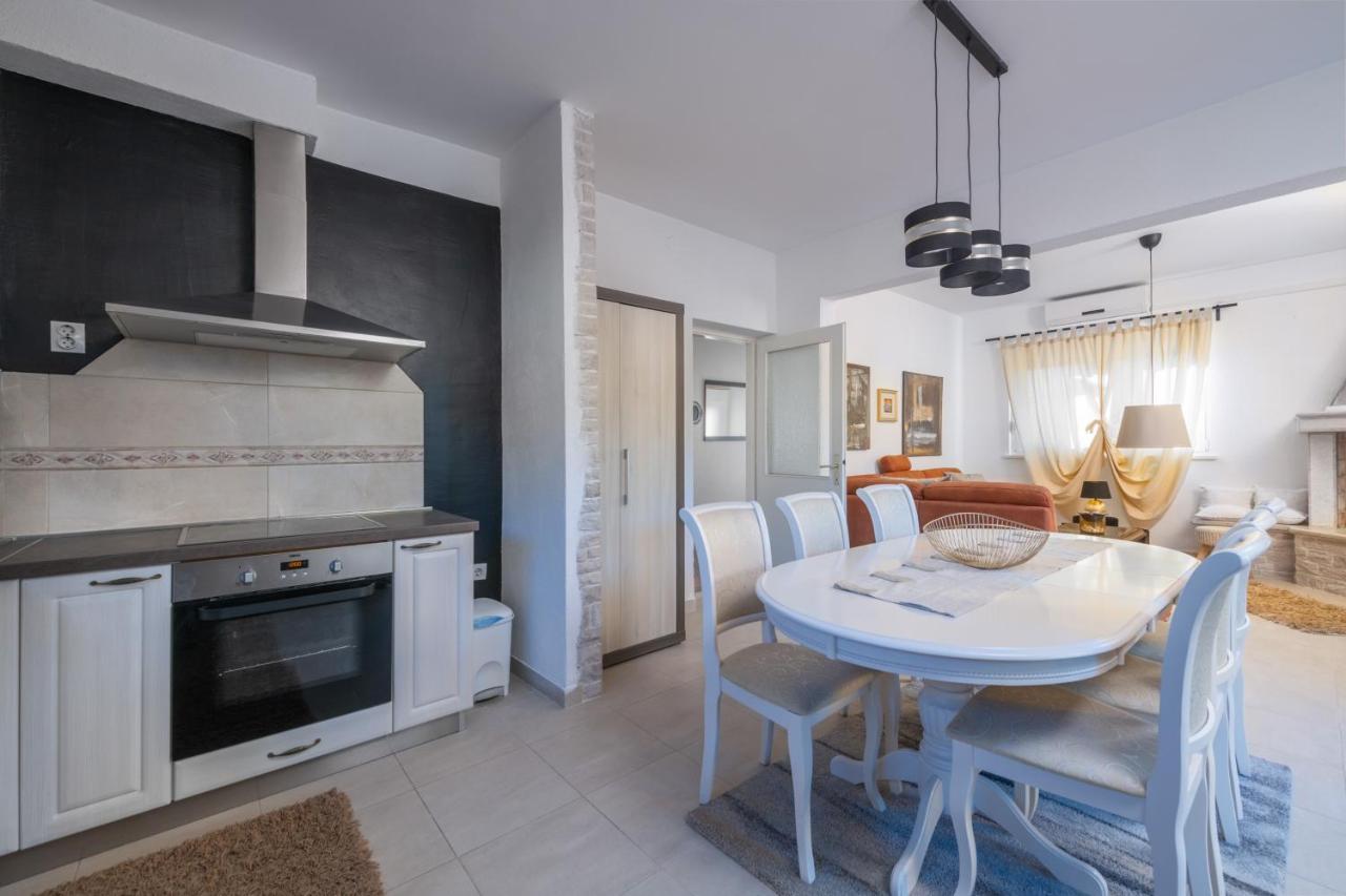 Villa Daniel Πούλα Εξωτερικό φωτογραφία